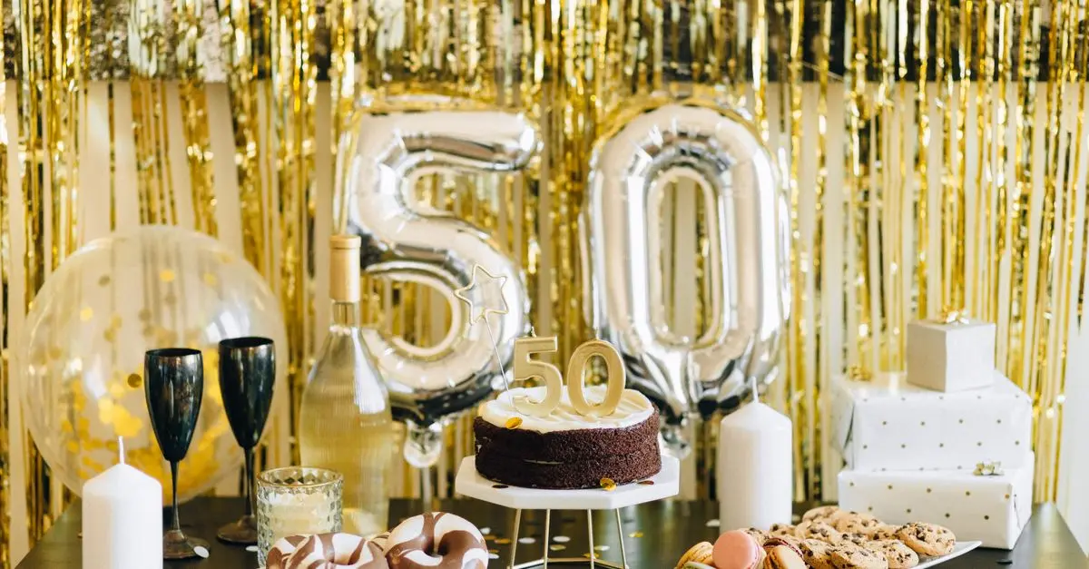 Les meilleures idées de cadeaux personnalisés pour vos noces d'or
