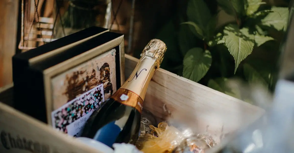 Idées de cadeaux symboliques pour célébrer vos noces d'or