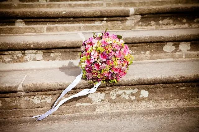 Comment choisir un thème intemporel pour vos noces d'or