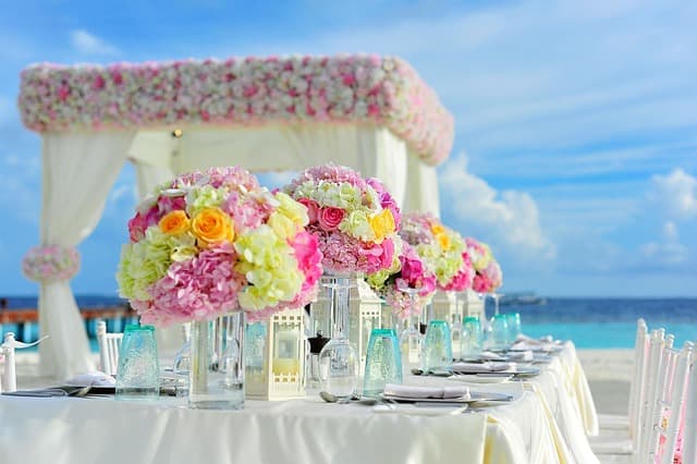 Guide complet pour organiser une réception de noces d'or réussie